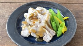 緑茶ゆで鶏 梅肉ソース