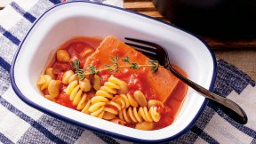 豆とランチョンミートのトマトシチュー