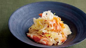 れんこんとスモークサーモンの和風マリネ