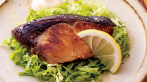 ぶりのピリ辛にんにくみそ漬け