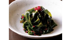 新わかめの梅おかかじょうゆ