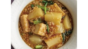 厚揚げとかぶのそぼろあん