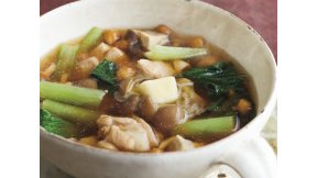 きのこと鶏肉のバタースープ