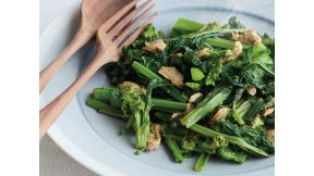 菜の花とあさりの蒸し煮