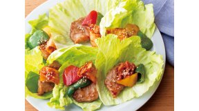 豚肉とピーマンのオイスター炒めのレタス巻き