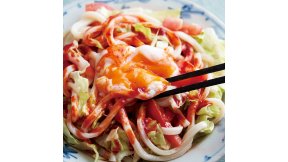 ピリ辛うどん 温玉のせ