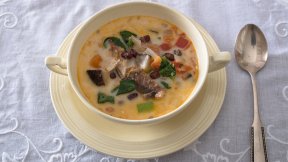 煮小豆とさば缶のミネストローネ