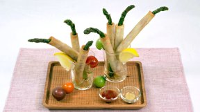 アスパラ一本立ち