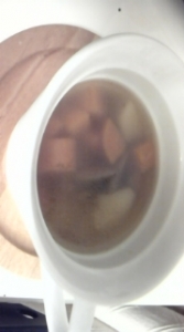 初夏の根菜スープ