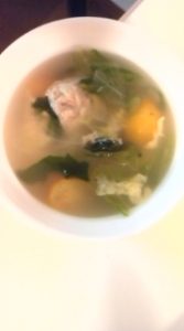 レタスとトマトのチーズスープ