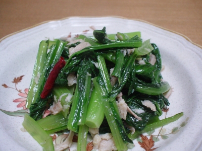 小松菜と鶏肉の塩炒(いた)め