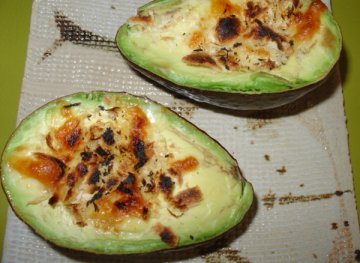 ふたりでひとつアボカド焼き