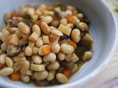 定番の大豆の煮物