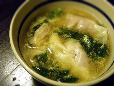 ふんわりワンタンスープ