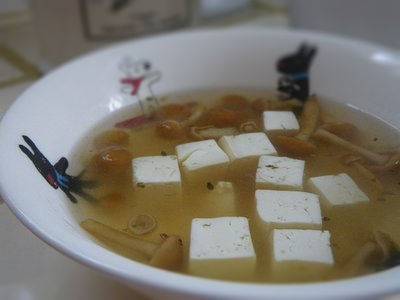 豆腐となめこの簡単スープ