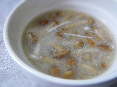 具だくさんのきのこ汁