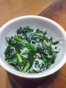 にらとカリカリじゃこ炒め