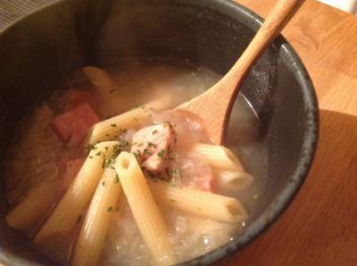 ソーセージのスープパスタ