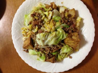 キャベツと厚揚げのみそ炒め