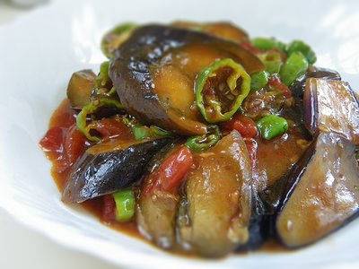 揚げなすとトマトの辛み炒め