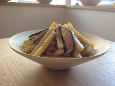 じゃがいもとしいたけのきんぴら