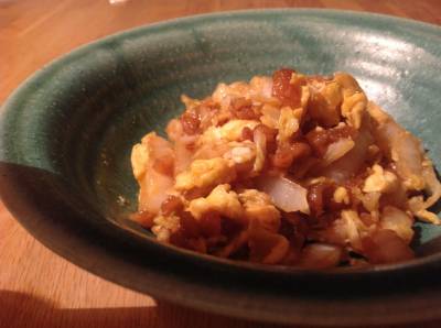 白菜と天かすの炒め物