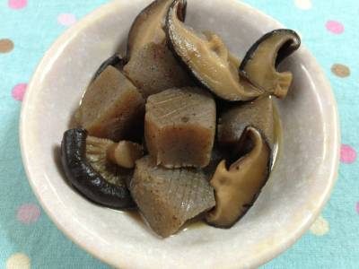 しいたけとこんにゃくのピリ辛煮