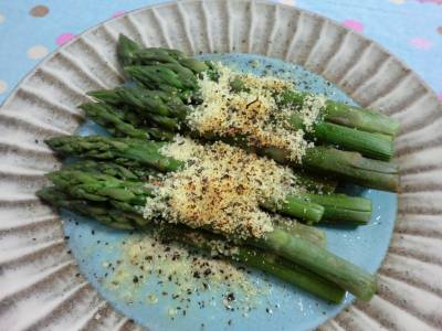 アスパラのパルミジャーノ風