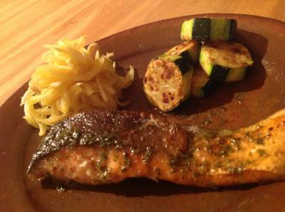 鮭(さけ)のムニエル