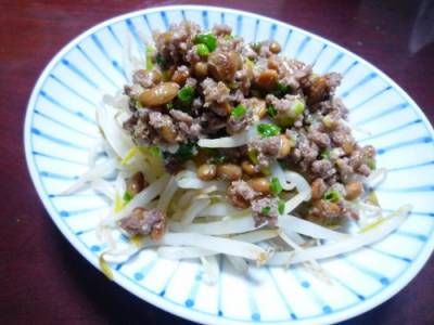 もやしの納豆そぼろがけ