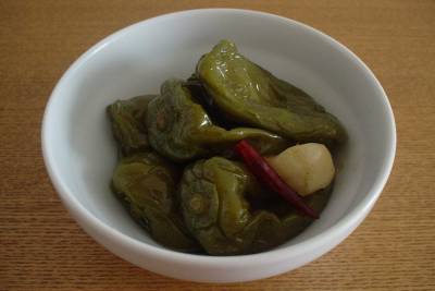 丸ごとピーマンのピリ辛蒸し