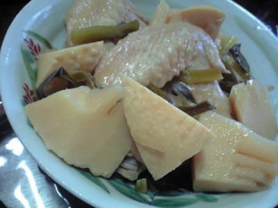 たけのこと手羽先の上海風煮込み