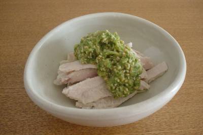 ゆで鶏のきゅうりごまだれ