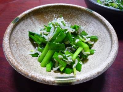 にらとカリカリじゃこ炒め