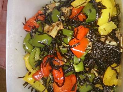 ひじき3色ピーマンの彩煮