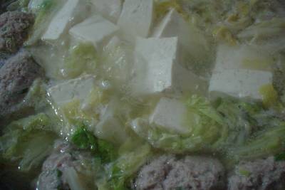 白菜と肉だんごの煮物