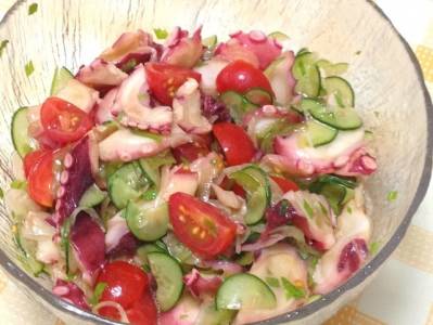 たことトマトのサラダ