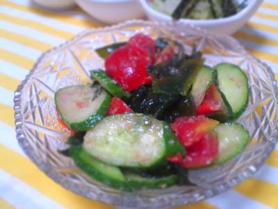 わかめときゅうりのサラダ