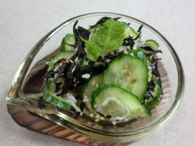 ひじきときゅうりの酢の物