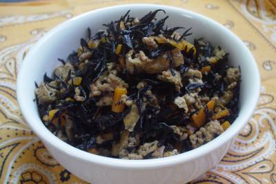 ひじきと油揚げの煮物