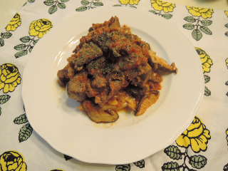 牛肉の簡単トマト煮 ピザ風