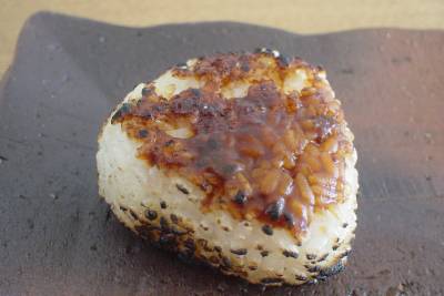 みそ味の焼きおにぎり