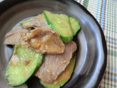 きゅうりの回鍋肉（ホイコーロー）