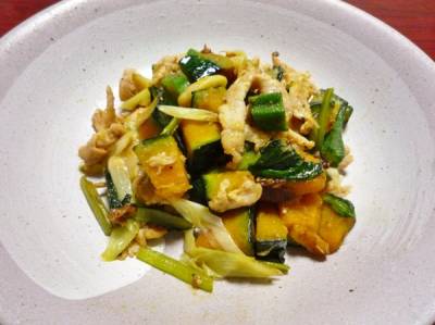 豚肉と緑黄色野菜のにんにく炒め