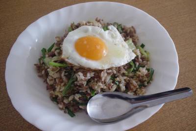 ひき肉と レタスのチャーハン