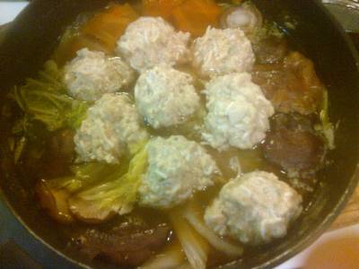 だしが決め手の鶏つくね鍋