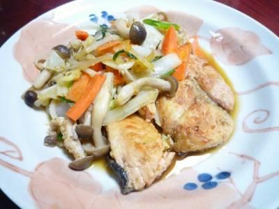 しょうゆ香る鮭のちゃんちゃん焼き