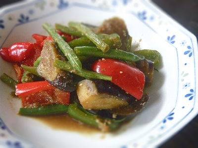 なすとジャンボピーマンのごま煮