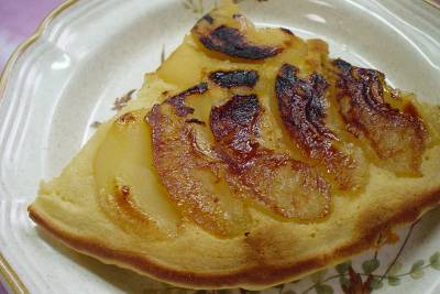 りんごのカラメルホットケーキ