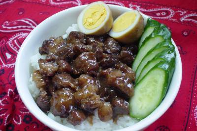 魯肉飯（ルーロウファン）